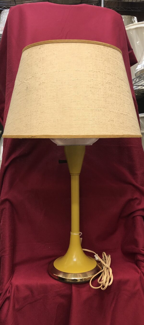 Vintage Yellow Lamp - Image 3
