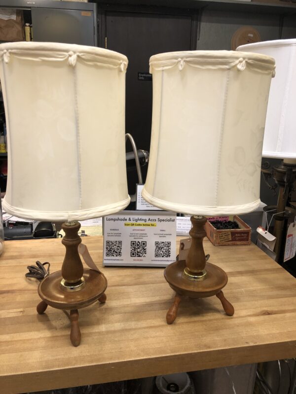 Retro Wood Tri Leg Lamp - Image 7
